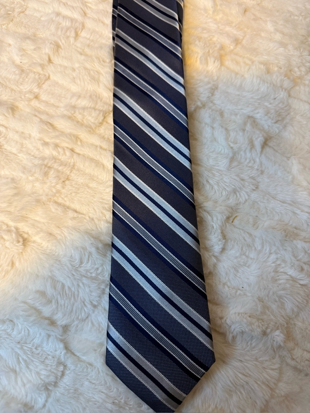 Joseph Abboud 100% Silk Navy Blue Silver Striped Men’s Tie 3”